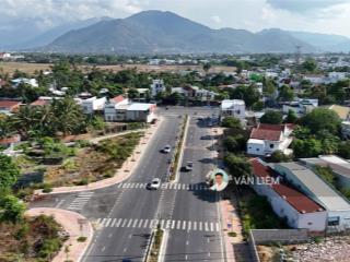Bán lô đất 2 mặt tiền đường chính d30 rộng 30m xã vĩnh hiệp nha trang

diện tích 194,3m2