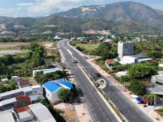 Bán lô góc đường d30, vĩnh hiệp, nha trang
diện tích 77.8m2 ngang 6m full thổ cư
hướng đông,