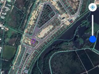 Bán lô bt kđt ven sông tăc hòn một
 vị trí nằm cách tttp nha trang chỉ 2 km.
 diện tích 300m