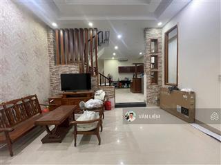 Nhà mặt tiền bửu đoá cách biển chỉ 1km
 diện tích  108.2m2 ( ngang 6.11m )
 nhà mới 3 tầng
