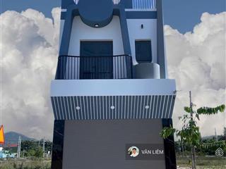Bán nhà 3 tầng tđc ngọc hiệp , phường tây nha trang giá 6.2 tỷ
 dt 96.8m2. ngang 4.5m