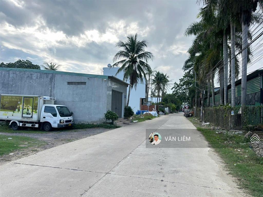 Hạ gấp 100tr bán nhanh 1tỷ199 lô đất hẻm xuân sơn xã vĩnh trung. diện tích 61.1m2 ngang 5m