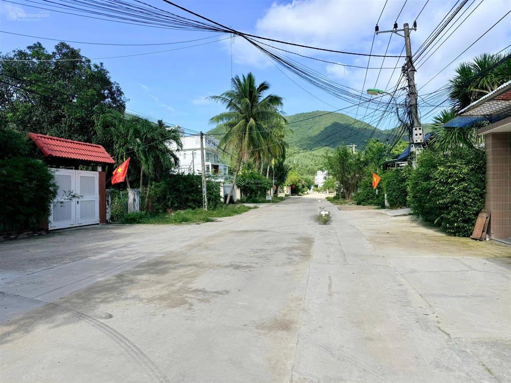 Bán lô đất đường ô tô cách đường bình hoà chỉ vài chục mét diện tích 95,6m2 (ngang 5m)