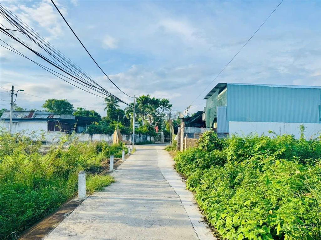 Bán đất khu dân cư lộc phát 2 cạnh đường d30 phường tây nha trang

diện tích  60.3m2