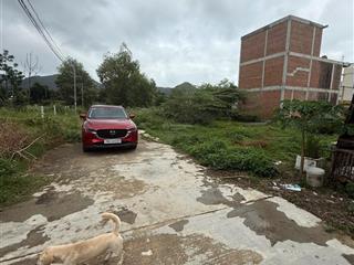 Đối diện khu du lịch diamonbay ngay cữa ngõ phía nam của tp biển