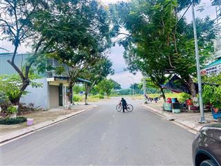 Bán đất mặt tiền đường 17.5m tđc hòn rớ 2 nhánh sông 
diện tích  75m2 ngang 5m