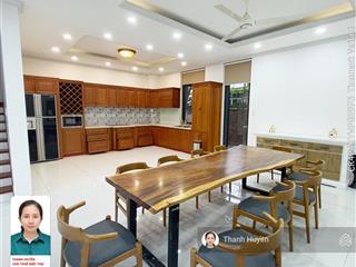 Huyền  cho thuê biệt thự lucasta full nội thất đẹp chỉ 32 tr  trục chính 20m