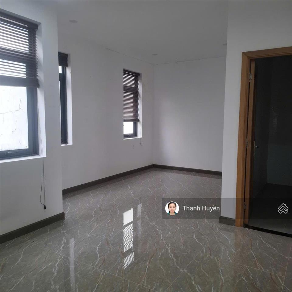 Chính chủ gửi thuê biệt thự lucasta khang điền, đường rộng 20m trệt 2 lầu 4 phòng