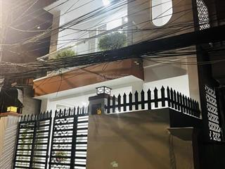Nhà cách biển chỉ 1km, đường ô tô đối diện chung cư ph  phước long