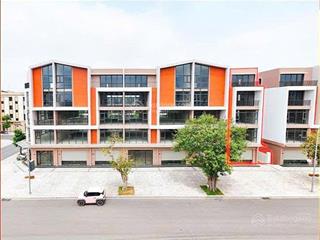 Bán gấp shophouse liền kề 2 mặt tiền 140m2 vị trí vàng phân khu phố biển, giá chỉ 18,99 tỷ