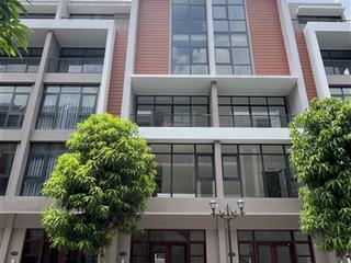 Bán liền kề vinhome 54m2 hoàn thiện chỉ 8,x tỷ