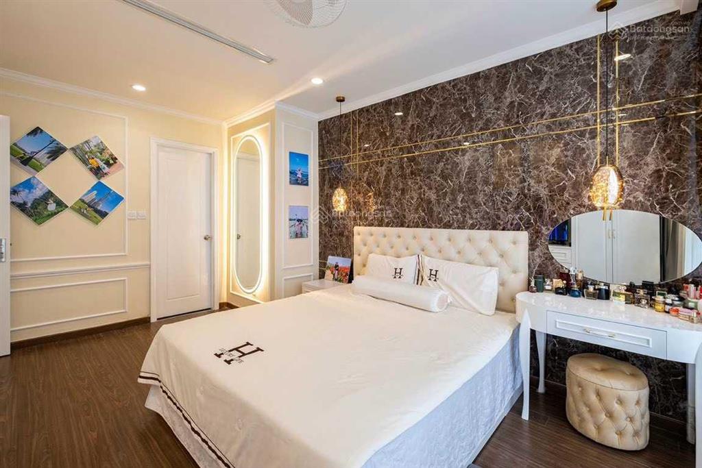 Bán nhanh căn hộ vinhomes central park 119m2, 3 pn view sông