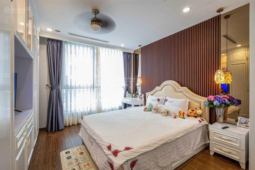 Bán nhanh căn hộ vinhomes central park 119m2, 3 pn view sông