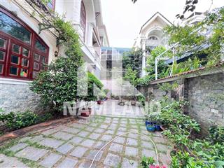 Cho thuê nhà sân vườn rộng đối diện landmark 81 sân vườn 3 lầu 4 phòng khu an ninh yên tĩnh