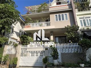 Cho thuê biệt thự phố đường 31b, có hầm 2 lầu 4 phòng lớn, làm văn phòng ở gia đình