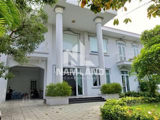 Cho thuê biệt thự compound 565m2 sân vườn rộng 2 tầng 4 phòng lớn để ở gia đình, văn phòng công ty