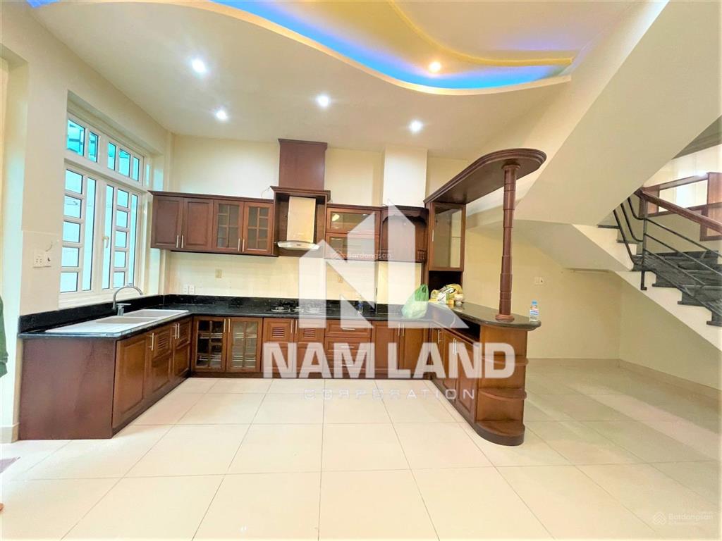 Cho thuê nhà hướng đông nam gần ubnd phường an phú trệt 3 lầu 5 phòng lớn để làm văn phòng công ty