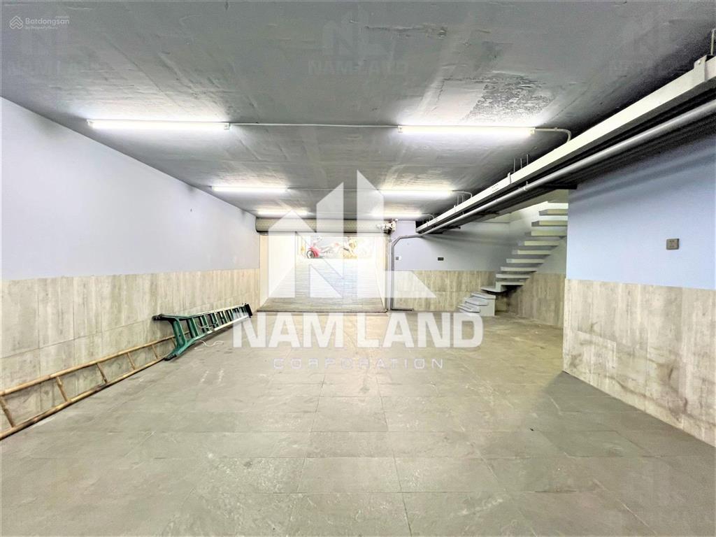 Cho thuê nguyên căn nhà 500m2 thiết kế chuẩn văn phòng kết hợp ở, phong cách cây xanh thiên nhiên