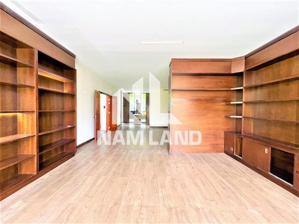 Cho thuê nguyên căn nhà 500m2 thiết kế chuẩn văn phòng kết hợp ở, phong cách cây xanh thiên nhiên