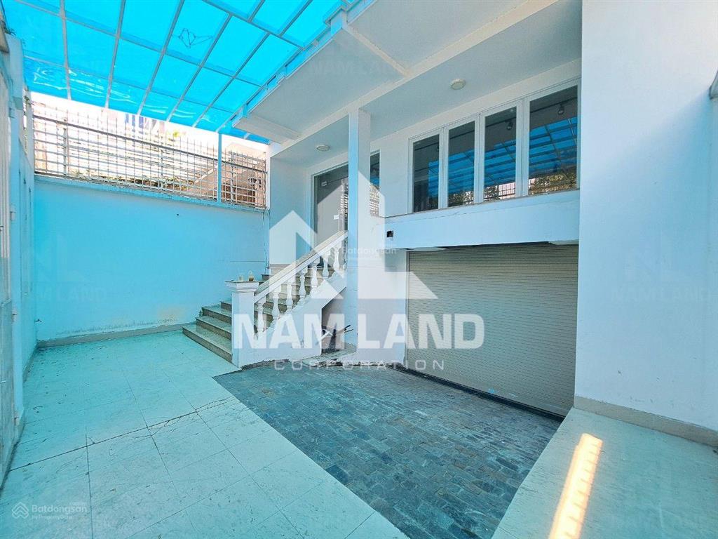 Cho thuê nhà đường tạ hiện ngay dự án hà đô hầm 3 lầu 4 phòng lớn làm văn phòng, ở gia đình