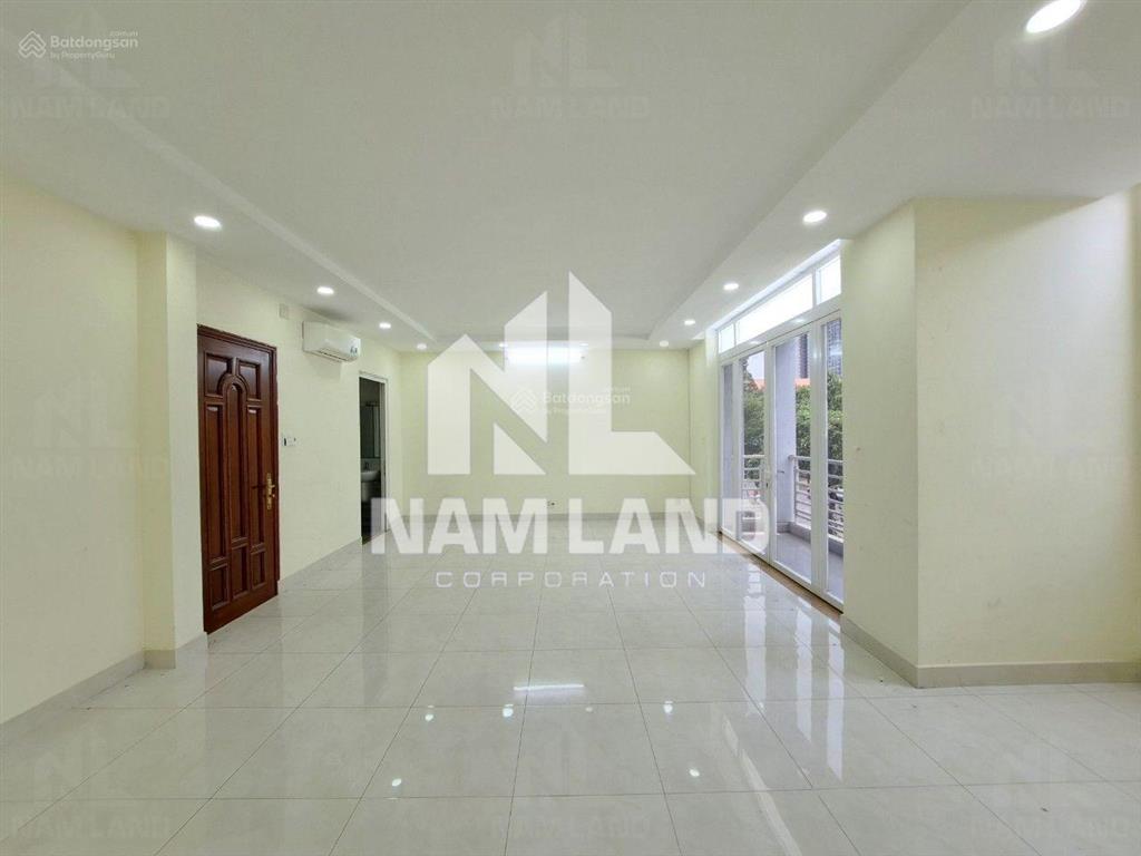 Cho thuê nhà đường tạ hiện ngay dự án hà đô hầm 3 lầu 4 phòng lớn làm văn phòng, ở gia đình