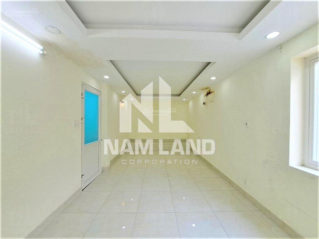 Cho thuê nhà đường tạ hiện ngay dự án hà đô hầm 3 lầu 4 phòng lớn làm văn phòng, ở gia đình