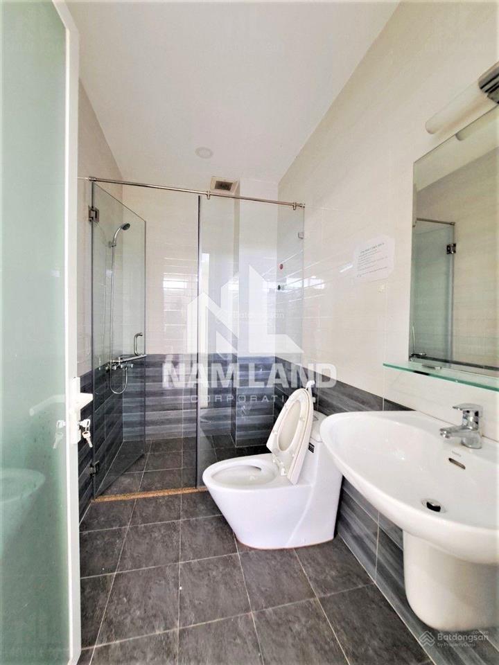 Cho thuê nhà đường tạ hiện ngay dự án hà đô hầm 3 lầu 4 phòng lớn làm văn phòng, ở gia đình