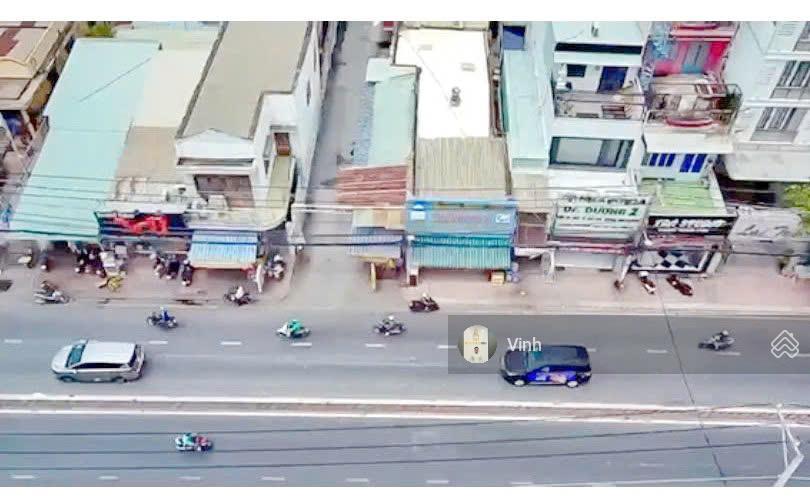 Bán nhà mặt phố tại huỳnh tấn phát, 23.3 tỷ, 133m2, đẹp, nhiều tiện ích nằm sát phú mỹ hưng