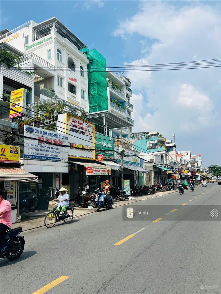 Bán nhà mt đường số 17 gần thpt lê thánh tôn,(3.5x24m) trục kinh doanh tốt đông đúc sáng tối,giá rẻ