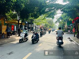 Bán toà chdv 6 tầng mt đường số song song nguyễn thị thập, (6x21)m 20 phòng  thu nhập 2tỷ2/năm