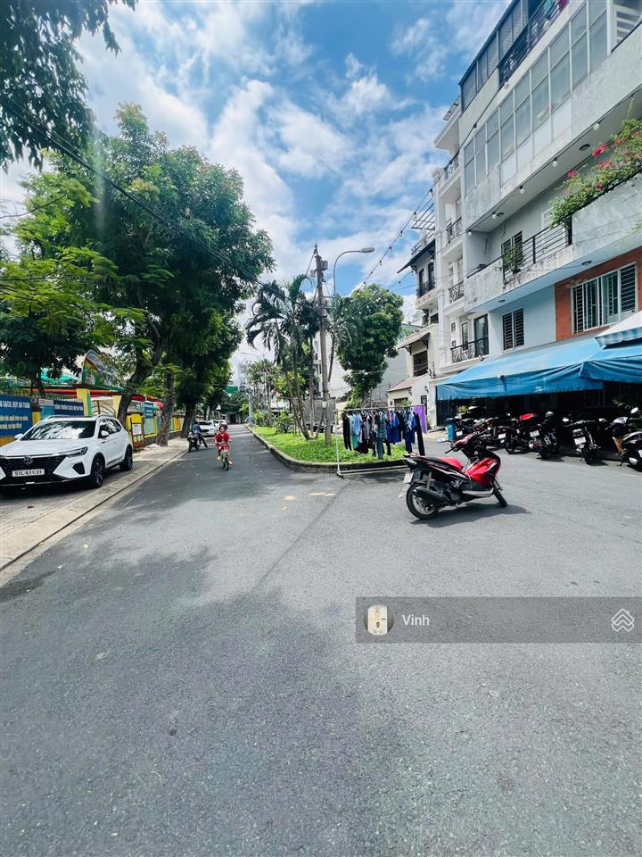 Bán đất mt đường số chợ tân mỹ,(5x21) vị trí đẹp đường rộng kế phú mỹ hưng, thích hợp xây cao tầng