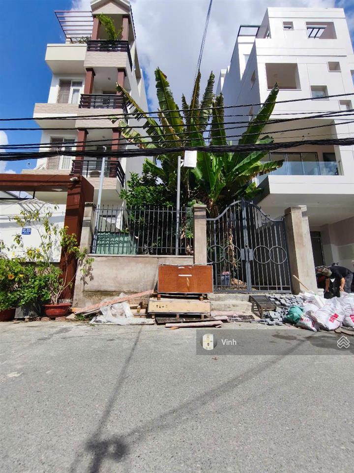 Đất hxh nhựa 6m phú thuận, kế bên phú mỹ hưng, dt 6x34, giá tốt chỉ 87tr/m2, xd được hầm + 5 tầng