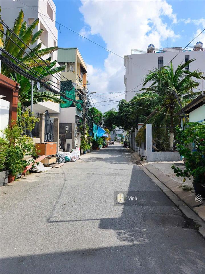 Đất hxh nhựa 6m phú thuận, kế bên phú mỹ hưng, dt 6x34, giá tốt chỉ 87tr/m2, xd được hầm + 5 tầng