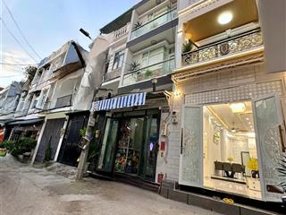 Nhà phố huỳnh tấn phát, thị trấn nhà bè