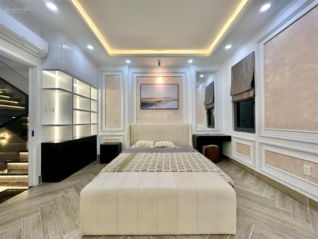 Nhà tân cổ điển đường huỳnh tấn phát, nhà bè. giáp quận 7