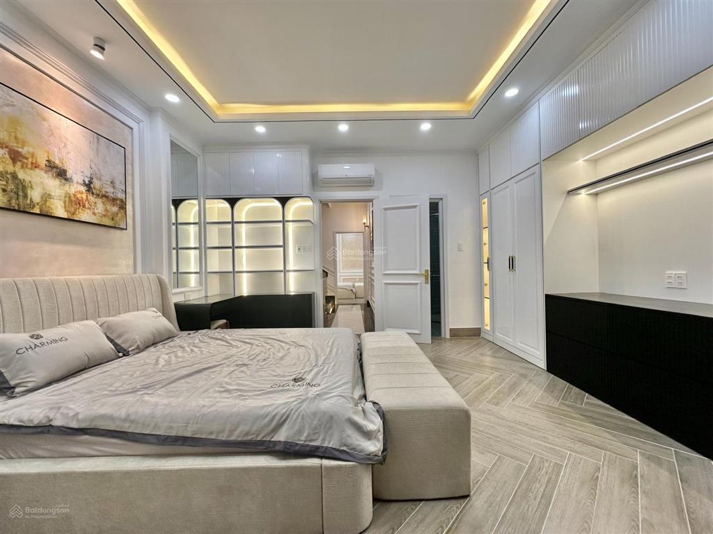 Nhà tân cổ điển đường huỳnh tấn phát, nhà bè. giáp quận 7