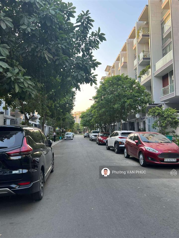 Bán nhà hoàn thiện cao cấp vạn phúc đã có sổ hồng, 5x23m, có thang máy, chỉ 23 tỷ