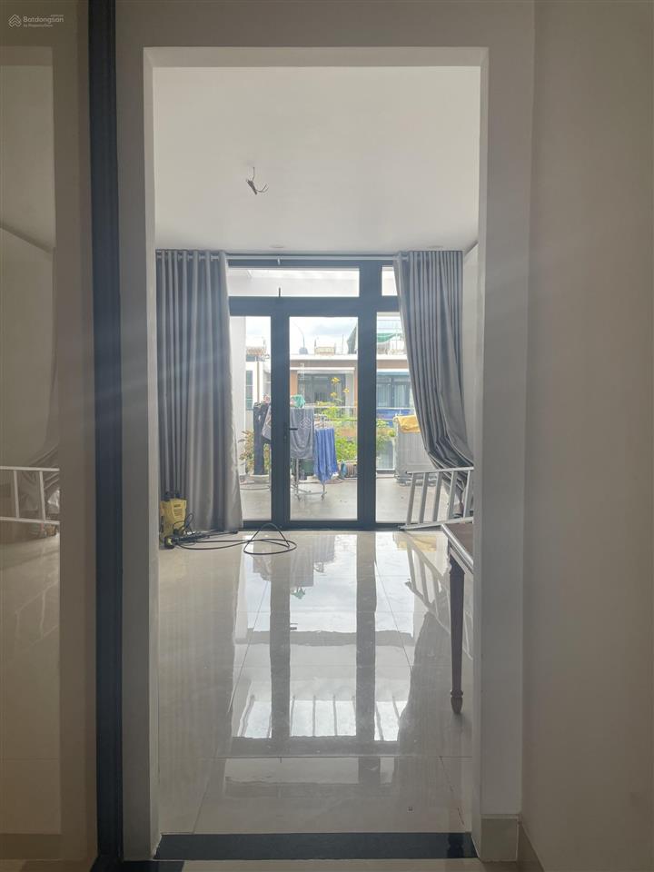 Nhà mặt phố tại khu đô thị vạn phúc city, 24 tỷ, 115 m2, 4pn, 6wc