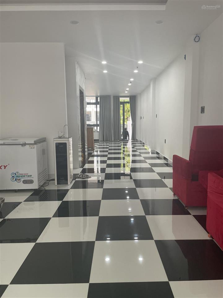 Nhà mặt phố tại khu đô thị vạn phúc city, 24 tỷ, 115 m2, 4pn, 6wc