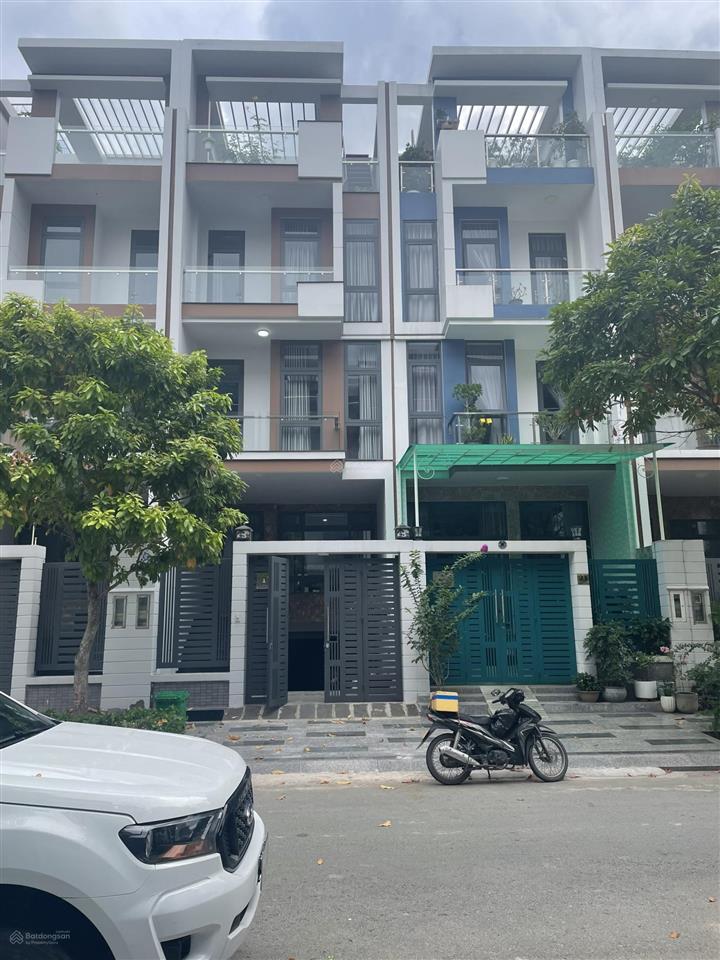 Nhà mặt phố tại khu đô thị vạn phúc city, 24 tỷ, 115 m2, 4pn, 6wc