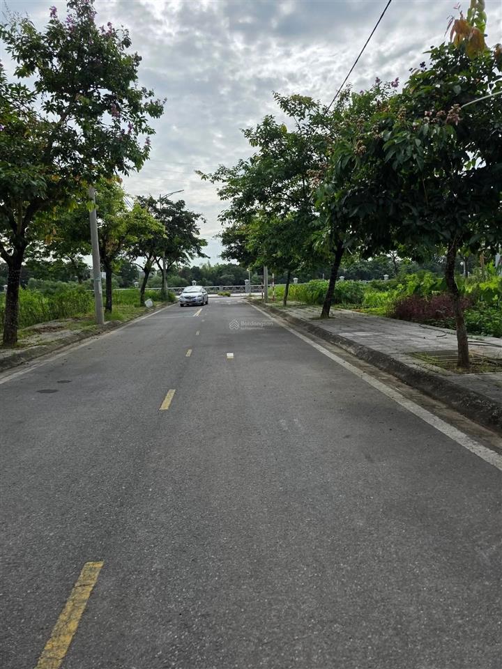 Bán lô đất trung tâm dự án kđt tiến lộc lô áp góc hướng đông nam