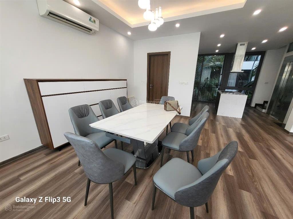 Cho thuê nguyên căn nhà phố flamingo 4 tầng (3 ngủ + bếp khách) full nội thất có thang máy