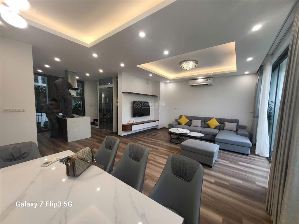 Cho thuê nguyên căn nhà phố flamingo 4 tầng (3 ngủ + bếp khách) full nội thất có thang máy