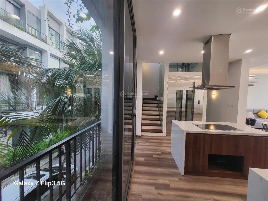 Cho thuê nguyên căn nhà phố flamingo 4 tầng (3 ngủ + bếp khách) full nội thất có thang máy