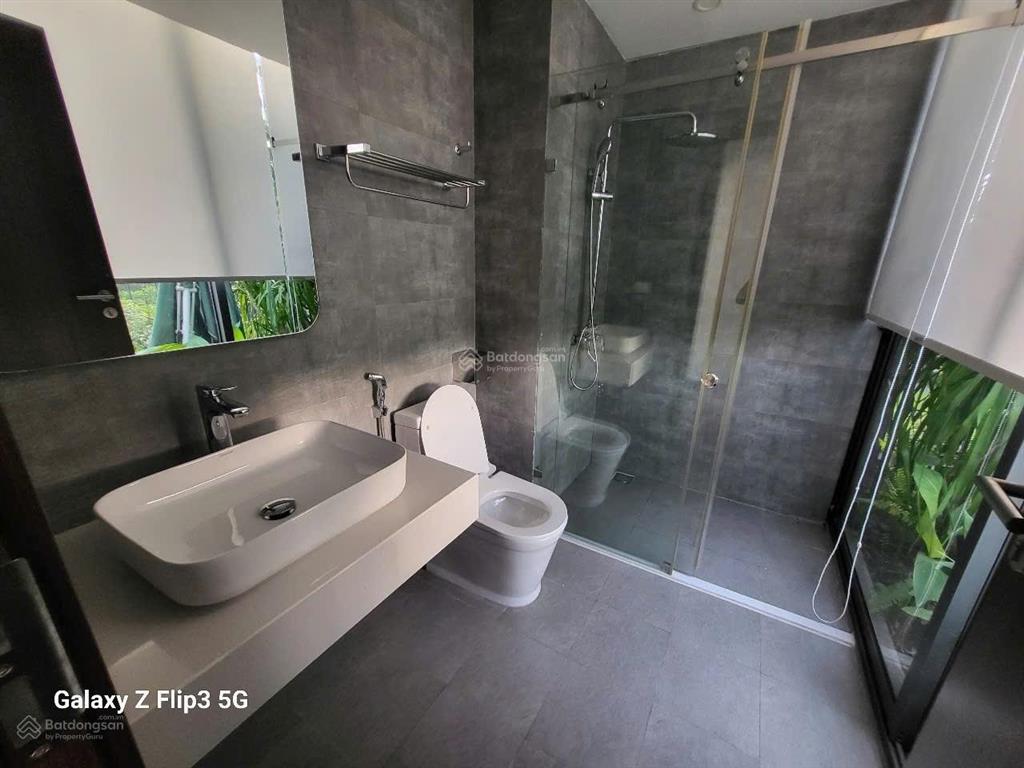 Cho thuê nguyên căn nhà phố flamingo 4 tầng (3 ngủ + bếp khách) full nội thất có thang máy