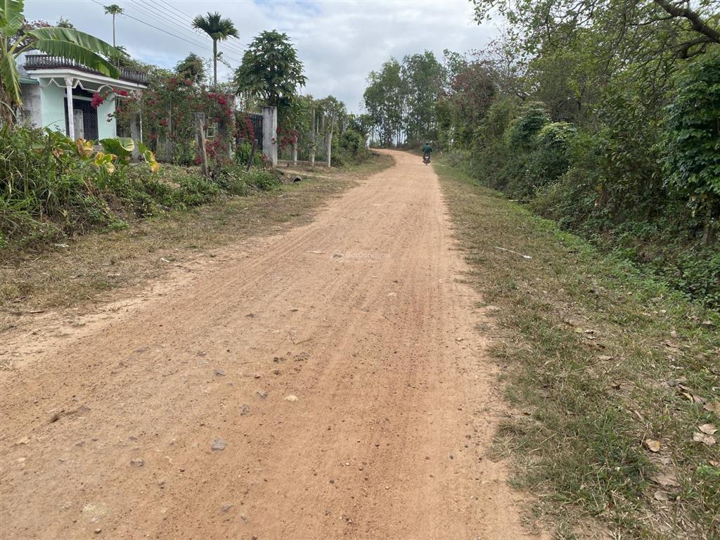 Cần tiền phải bán  đất cư ni, eakar, đắk lắk (1062m2 chỉ 268 triệu) đường to