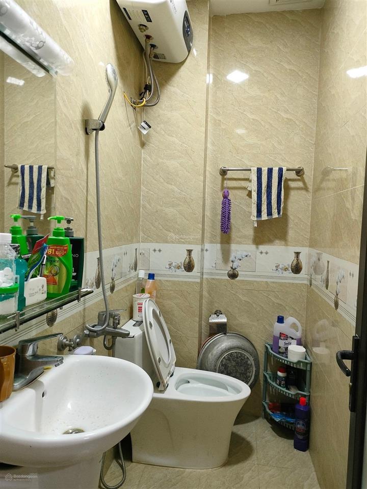 Hiếm, mặt ngõ thông xuân đỉnh  43m2  ô tô qua nhà  kinh doanh đỉnh  2 tầng dân xây