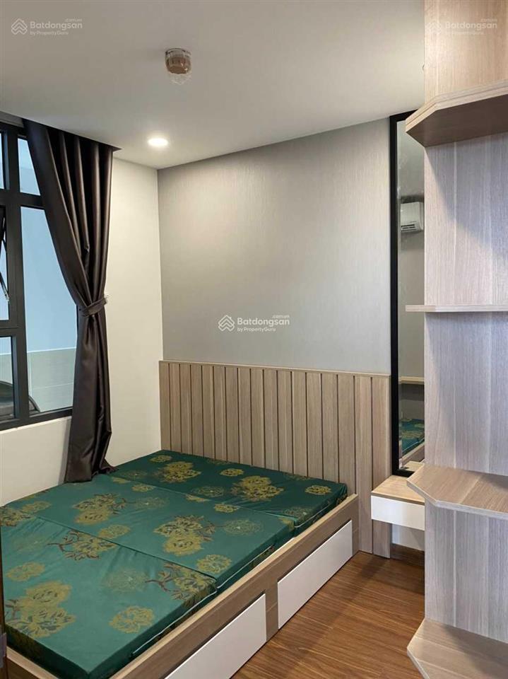 Bán ch phú đông premier 2pn 2wc 70m2 full nội thất,tầng trung view ngoài,sổ sẵn.giá  3,45 tỷ