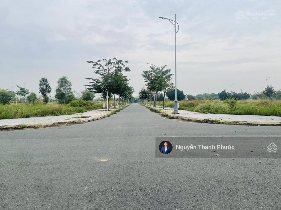 Kẹt tiền chính chủ bán gấp nền phú gia 120m2 6x20m giá 2,1 tỷ sát hồ bơi sân golf biên hòa new city