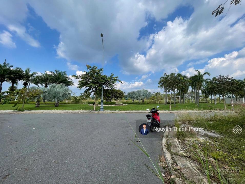 Kẹt tiền chính chủ bán gấp nền phú gia 120m2 6x20m giá 2,1 tỷ sát hồ bơi sân golf biên hòa new city